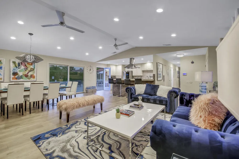 2230 Tamarisk Road Palm Springs, CA 92262