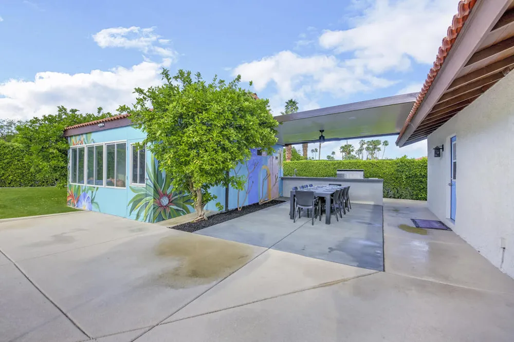 2230 Tamarisk Road Palm Springs, CA 92262