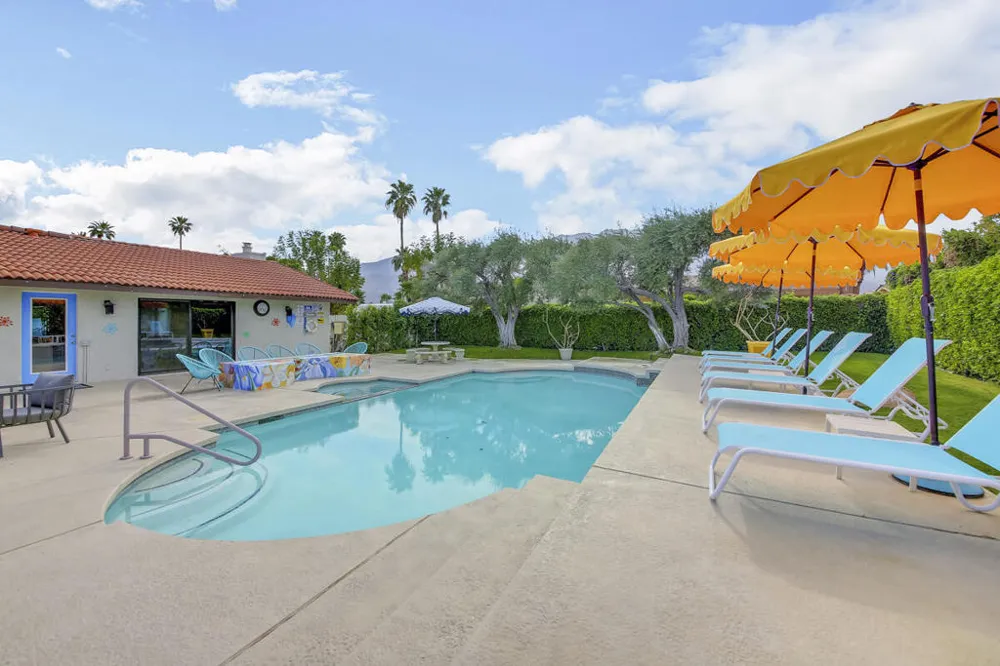 2230 Tamarisk Road Palm Springs, CA 92262