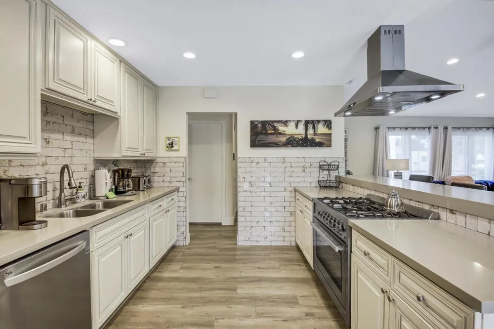 2230 Tamarisk Road Palm Springs, CA 92262
