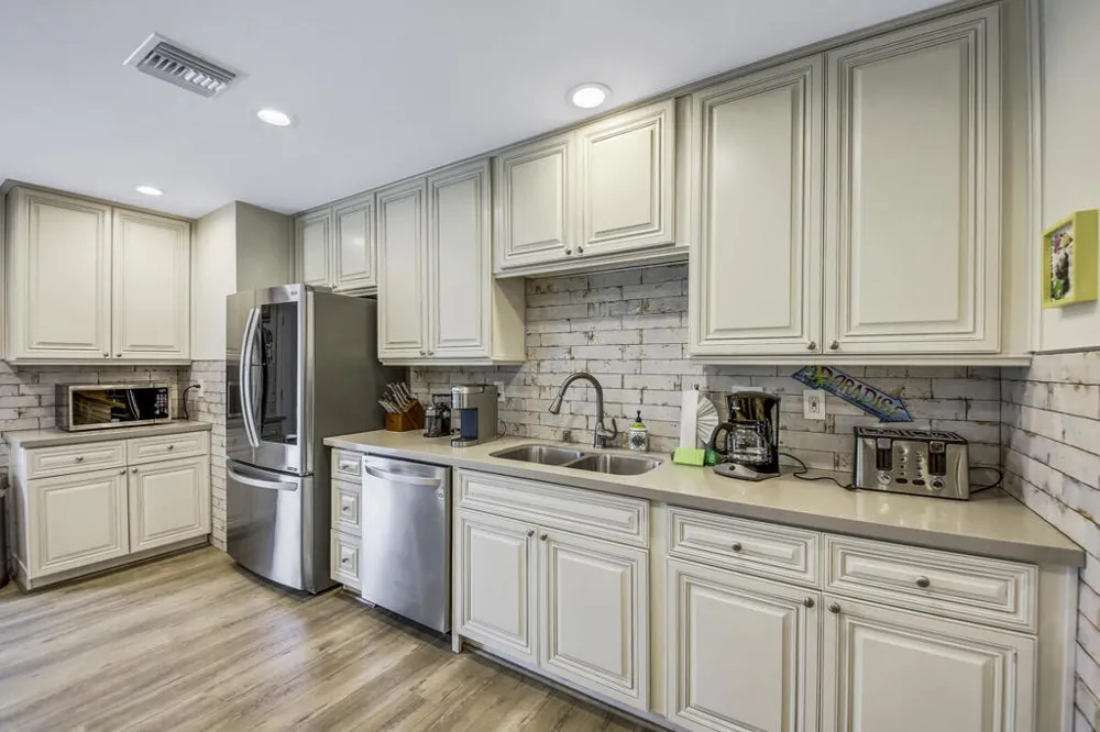 2230 Tamarisk Road Palm Springs, CA 92262