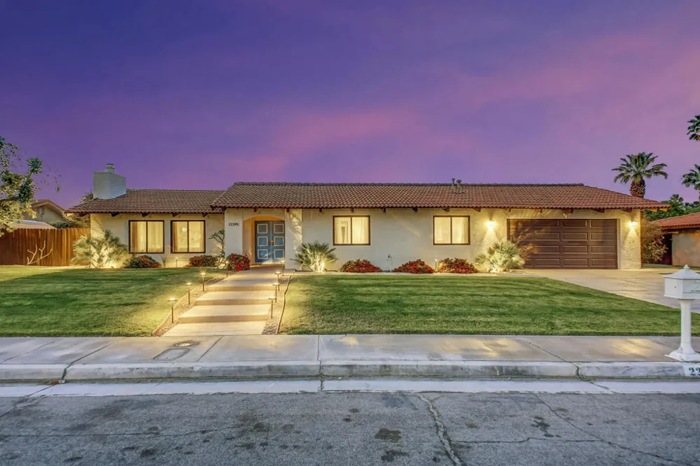 2230 Tamarisk Road Palm Springs, CA 92262