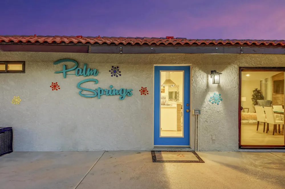 2230 Tamarisk Road Palm Springs, CA 92262