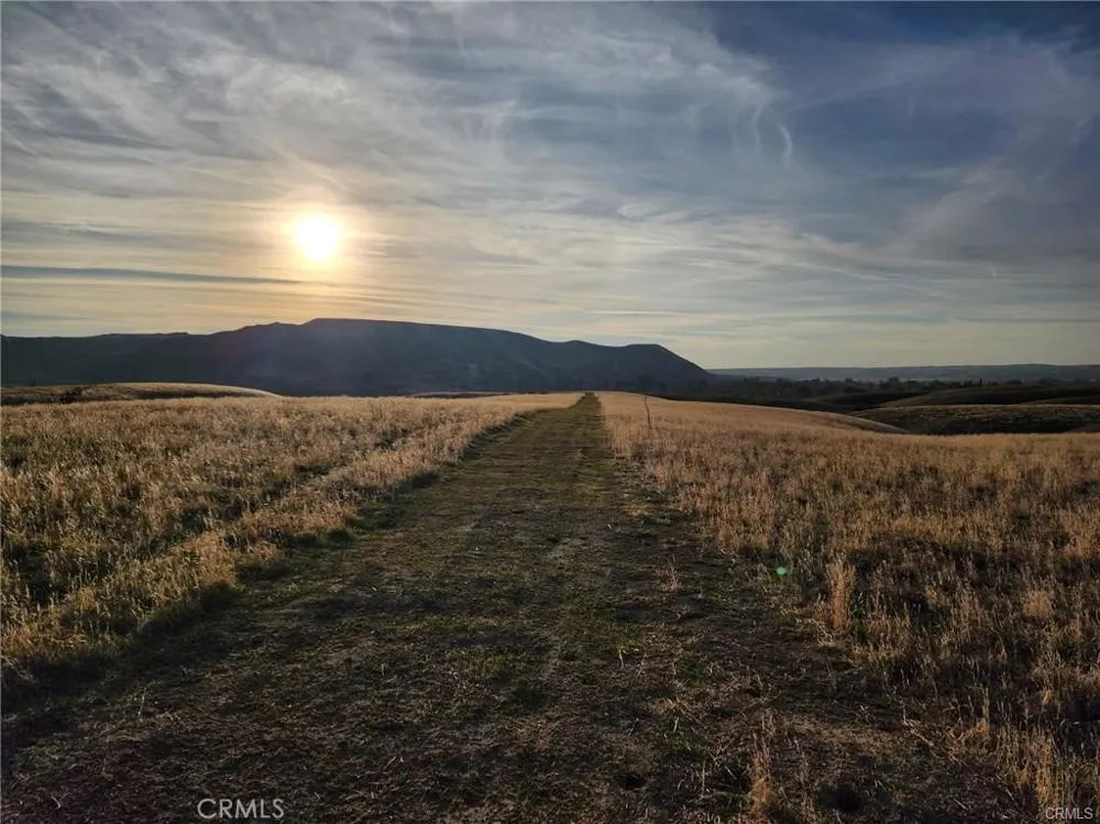 13300 Round Mountain Road Bakersfield, CA 93308