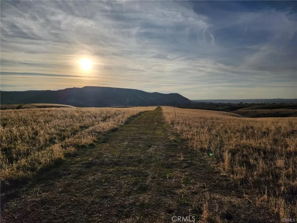 13300 Round Mountain Road Bakersfield, CA 93308