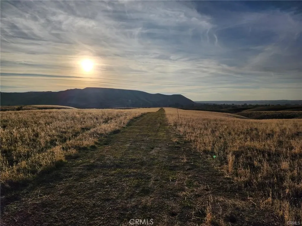 13300 Round Mountain Road Bakersfield, CA 93308