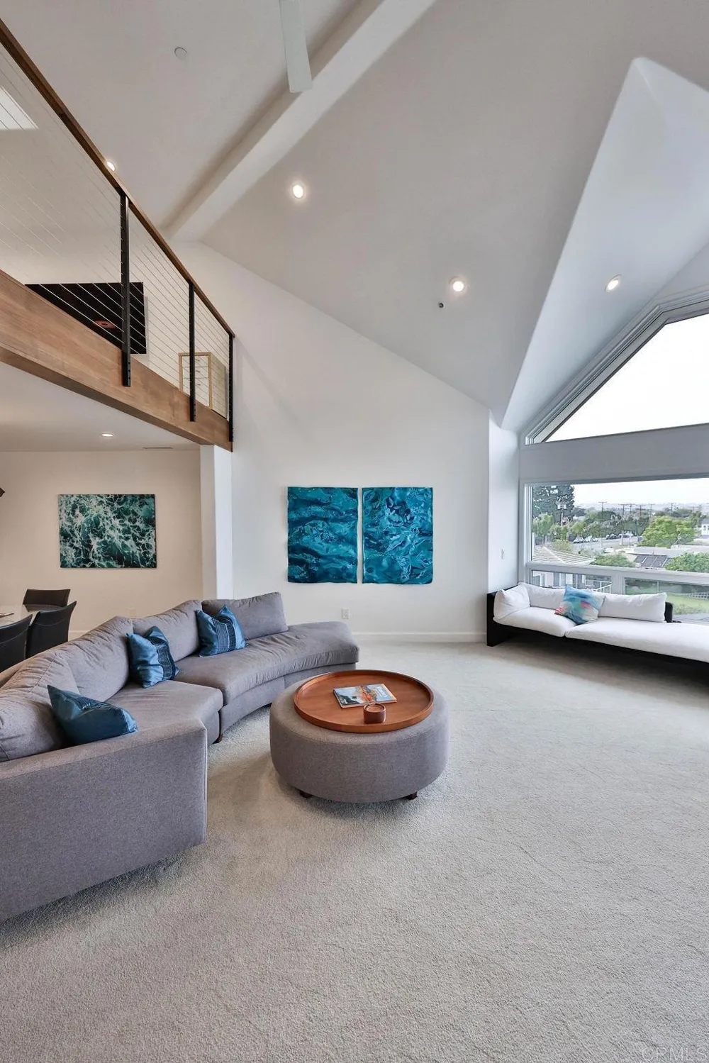 1099 1st #420 Coronado, CA 92118
