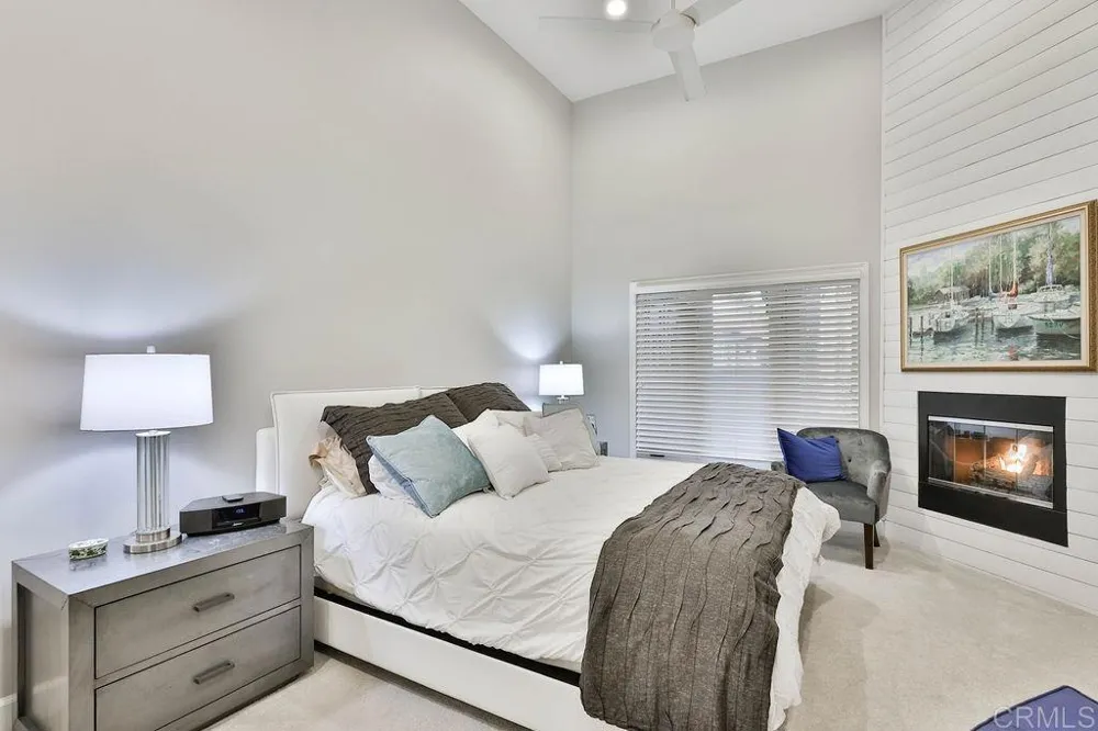 1099 1st #420 Coronado, CA 92118