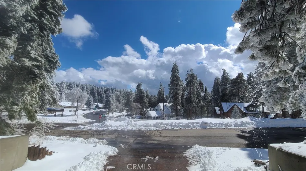 31194 Outer Highway 18 Running Springs, CA 92382