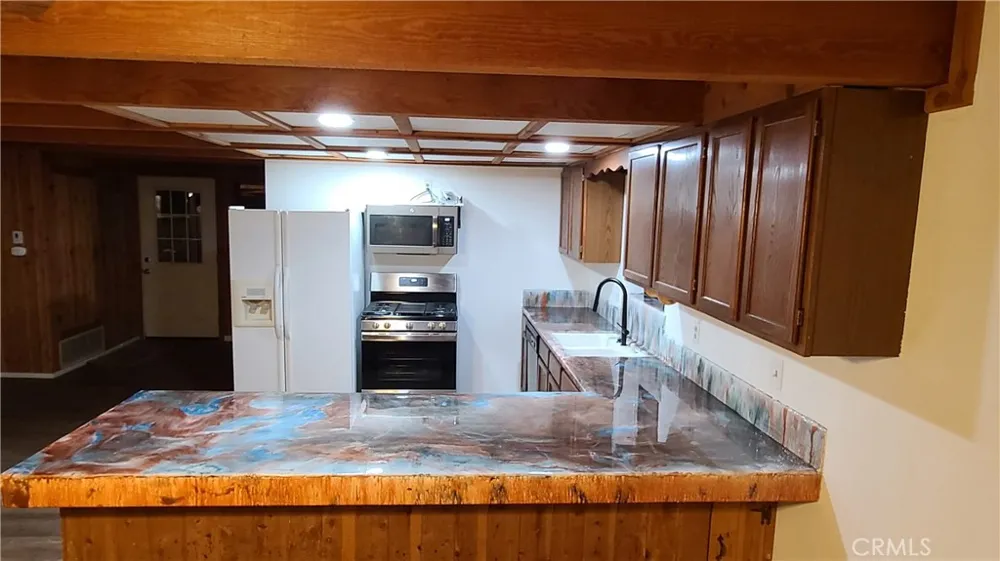 31194 Outer Highway 18 Running Springs, CA 92382