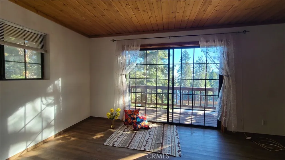 31194 Outer Highway 18 Running Springs, CA 92382