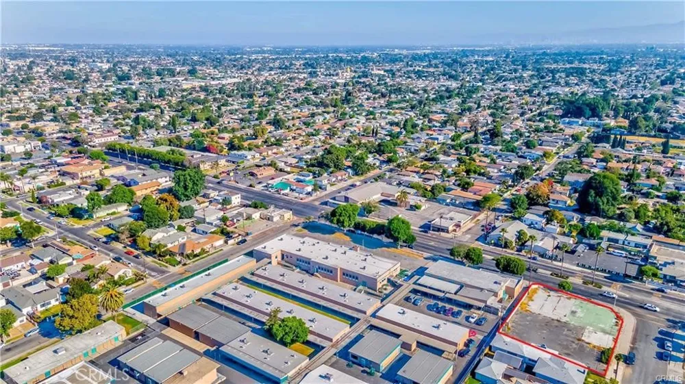 2416 E Alondra Compton, CA 90221