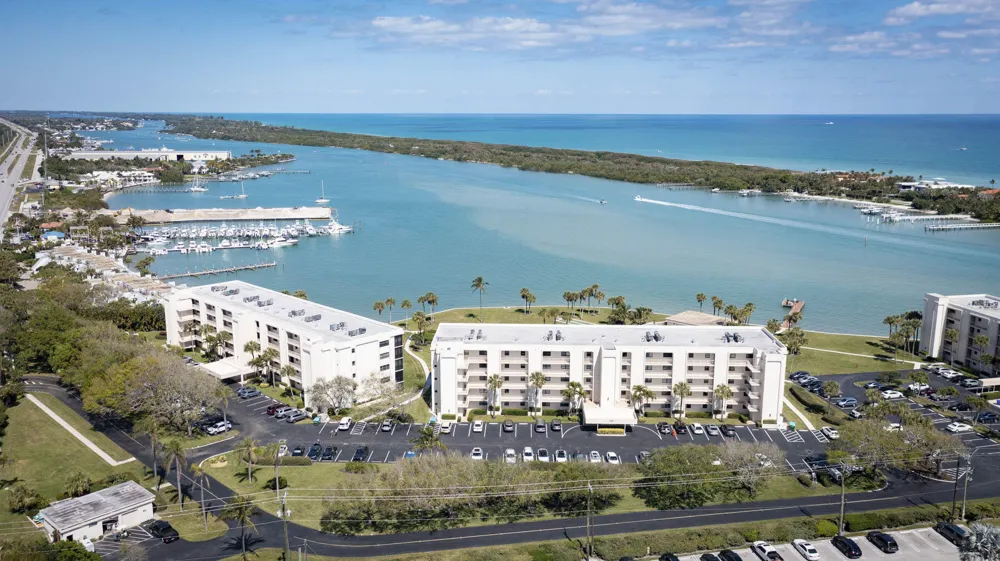 300 Intracoastal Place #303