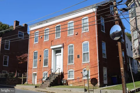117 MAIN STREET #1ST FLOOR REAR