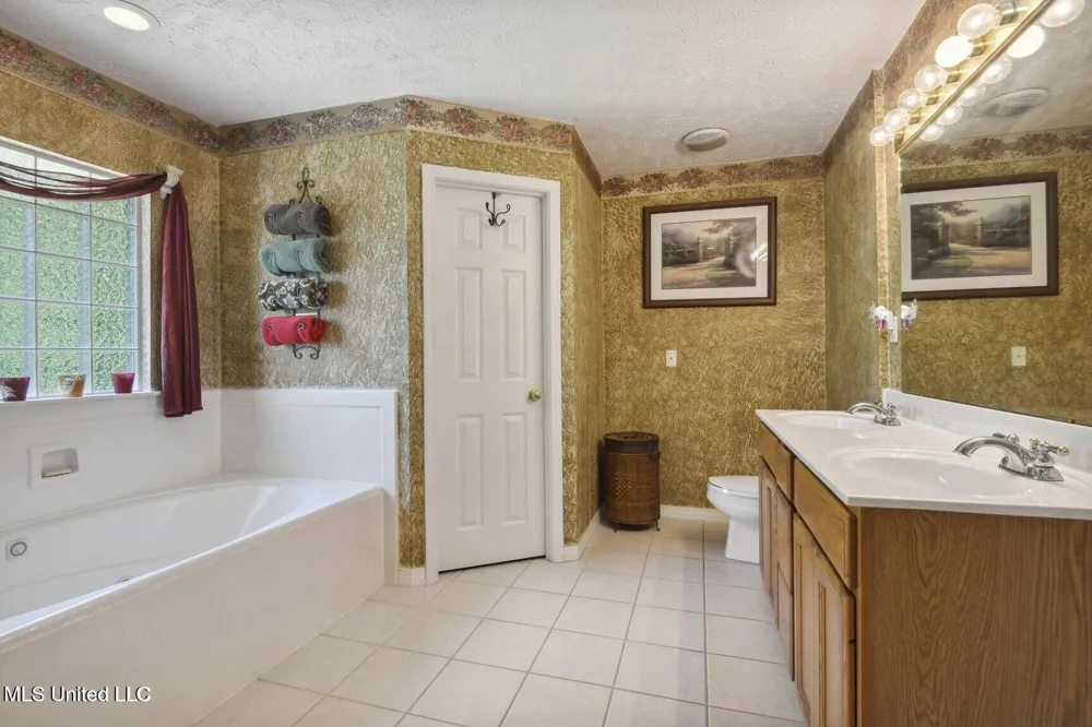 19639 Laterre Drive Kiln, MS 39556