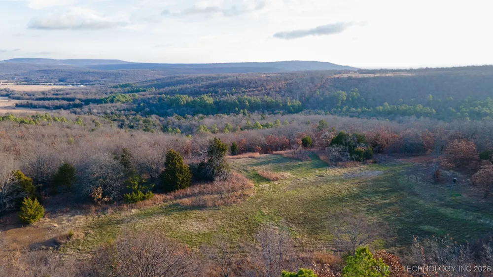1100 Etchison Road Quinton, OK 74561