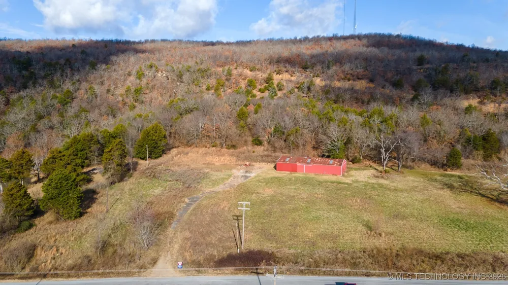1100 Etchison Road Quinton, OK 74561