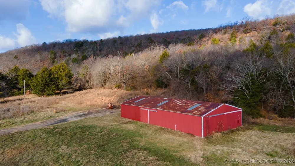 1100 Etchison Road Quinton, OK 74561