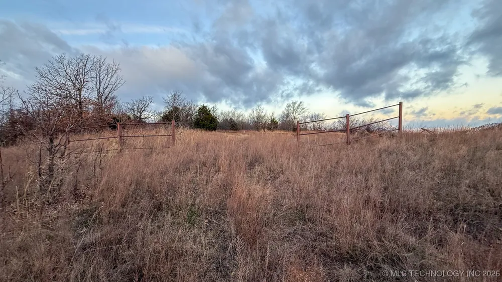 1100 Etchison Road Quinton, OK 74561