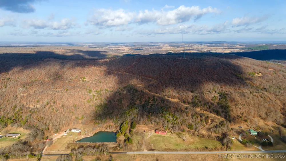 1100 Etchison Road Quinton, OK 74561