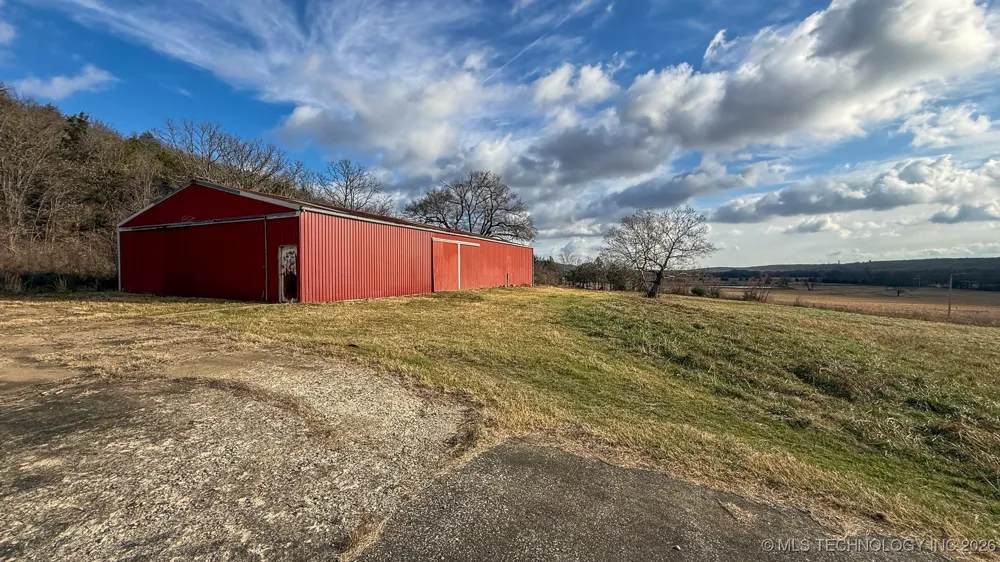 1100 Etchison Road Quinton, OK 74561