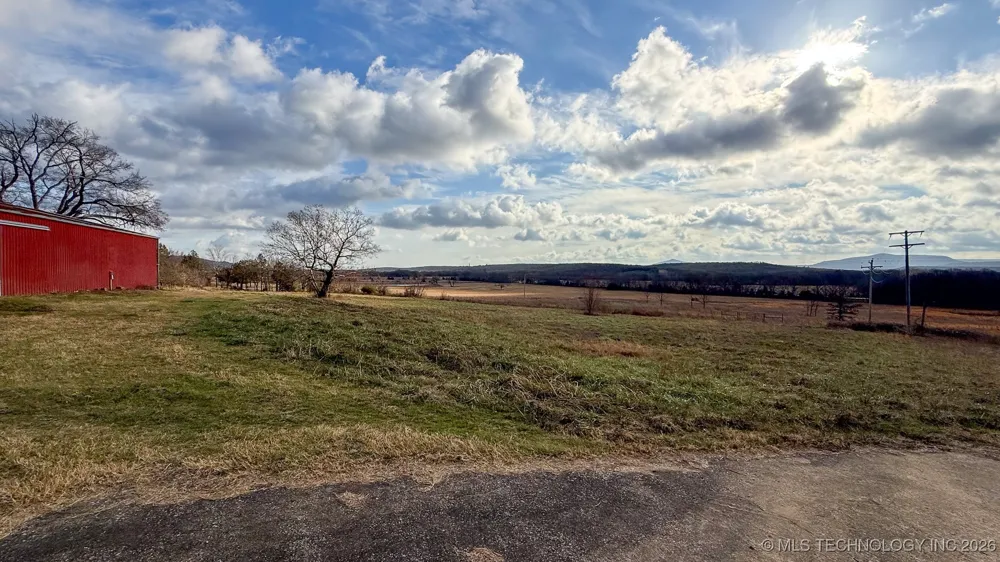 1100 Etchison Road Quinton, OK 74561