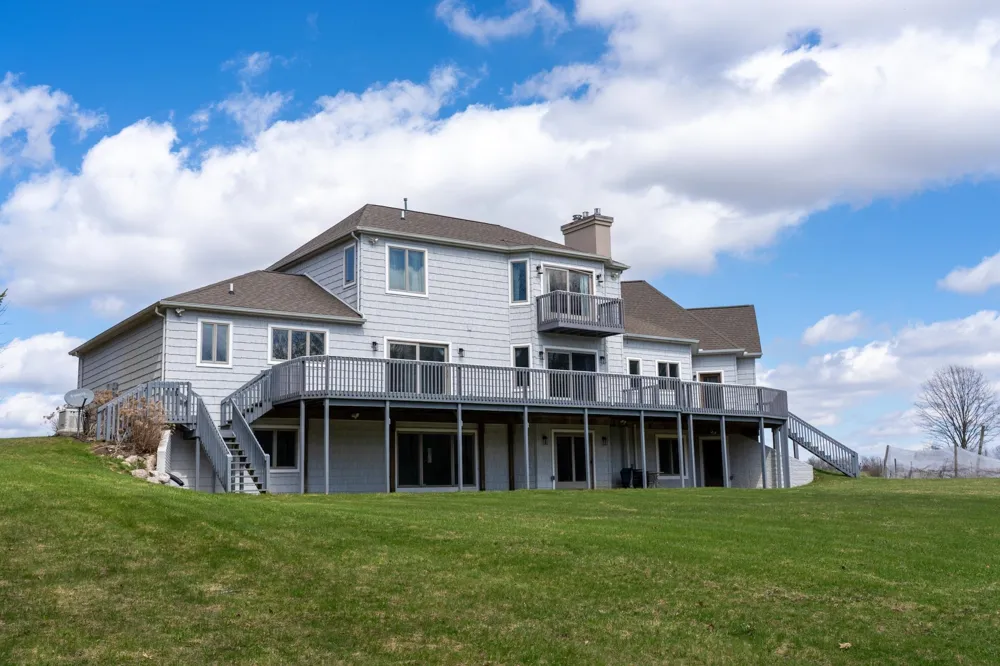 3195 S Rolland Road Broomfield Township, MI 49340