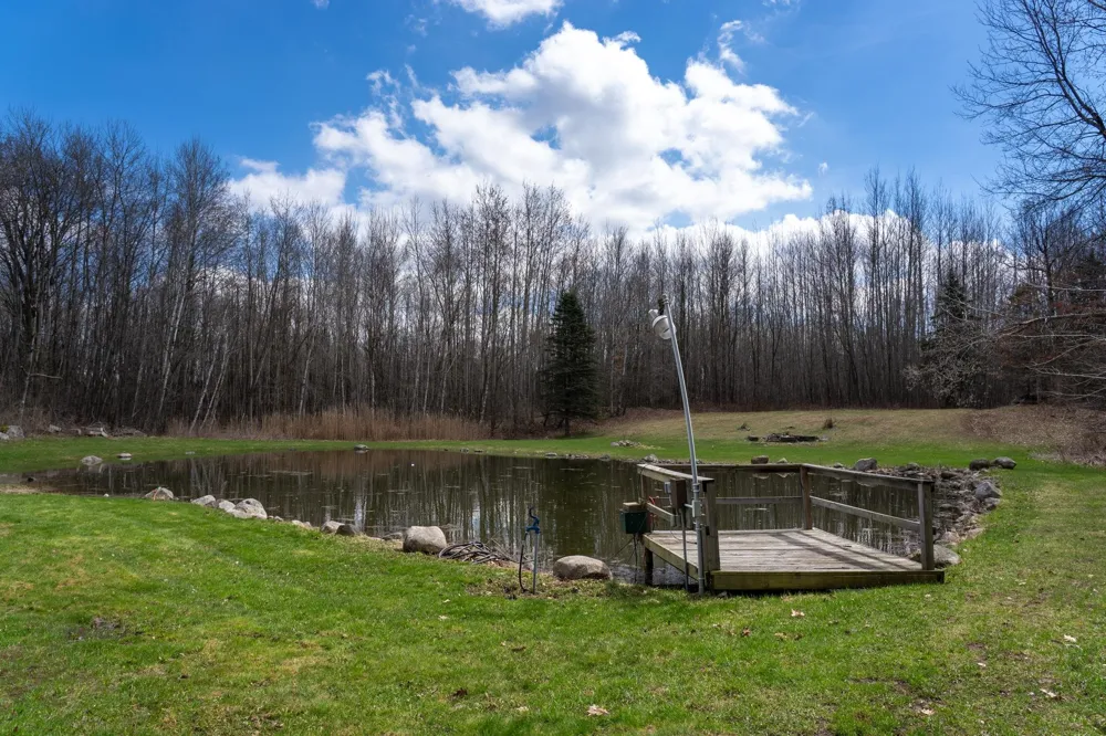 3195 S Rolland Road Broomfield Township, MI 49340