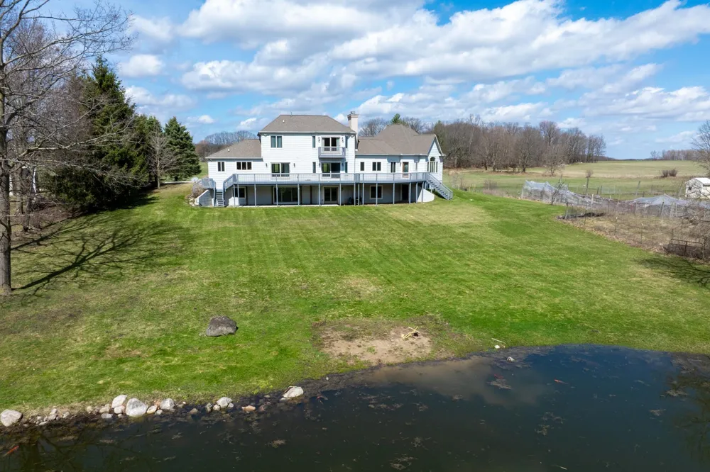 3195 S Rolland Road Broomfield Township, MI 49340