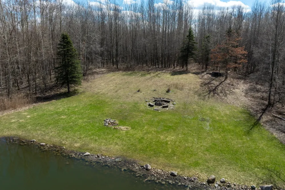 3195 S Rolland Road Broomfield Township, MI 49340