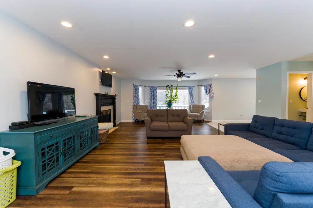 3195 S Rolland Road Broomfield Township, MI 49340