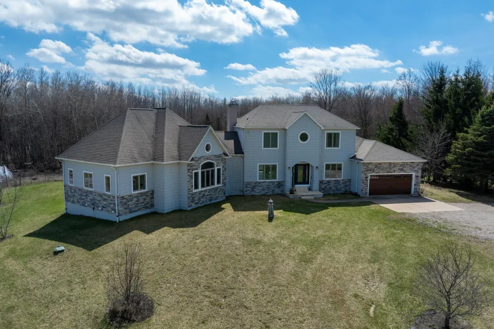 3195 S Rolland Road Broomfield Township, MI 49340