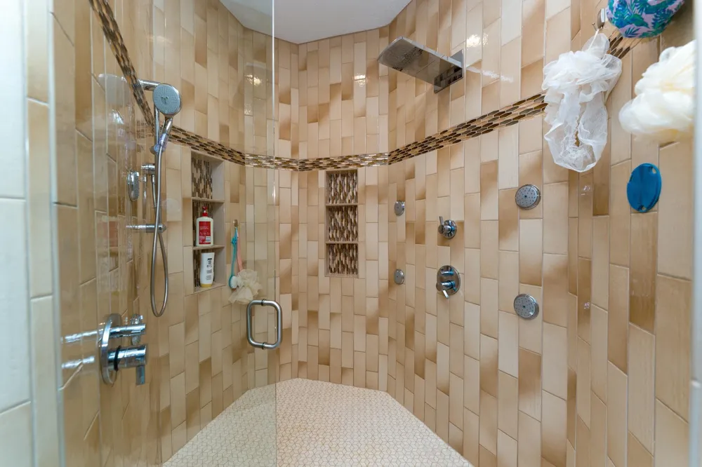 3195 S Rolland Road Broomfield Township, MI 49340