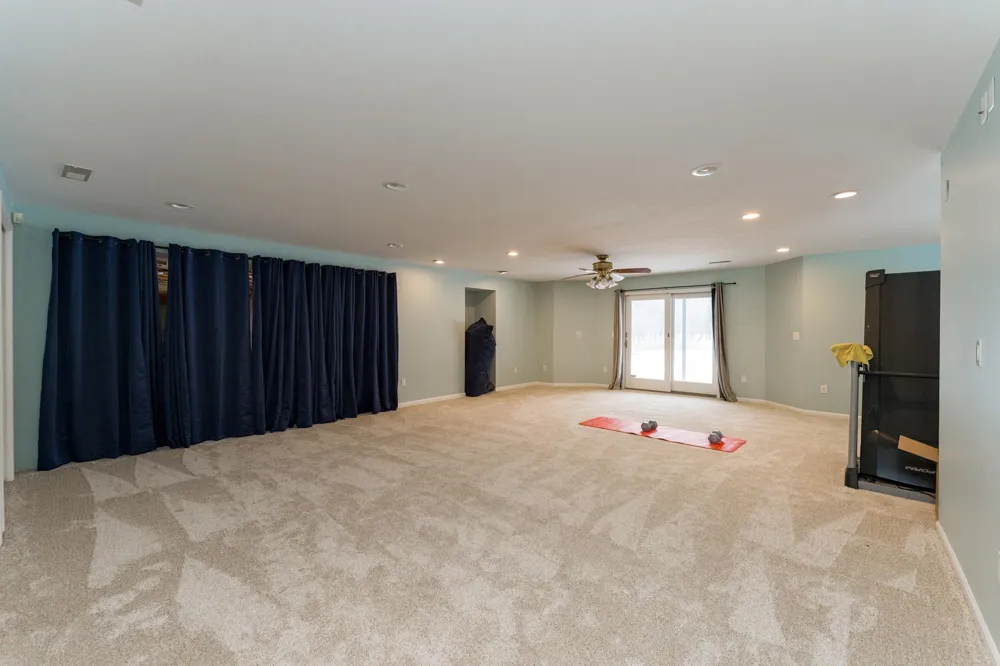 3195 S Rolland Road Broomfield Township, MI 49340