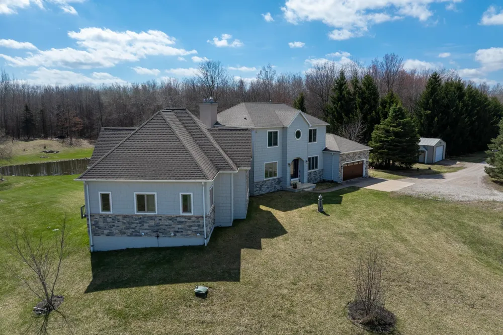 3195 S Rolland Road Broomfield Township, MI 49340