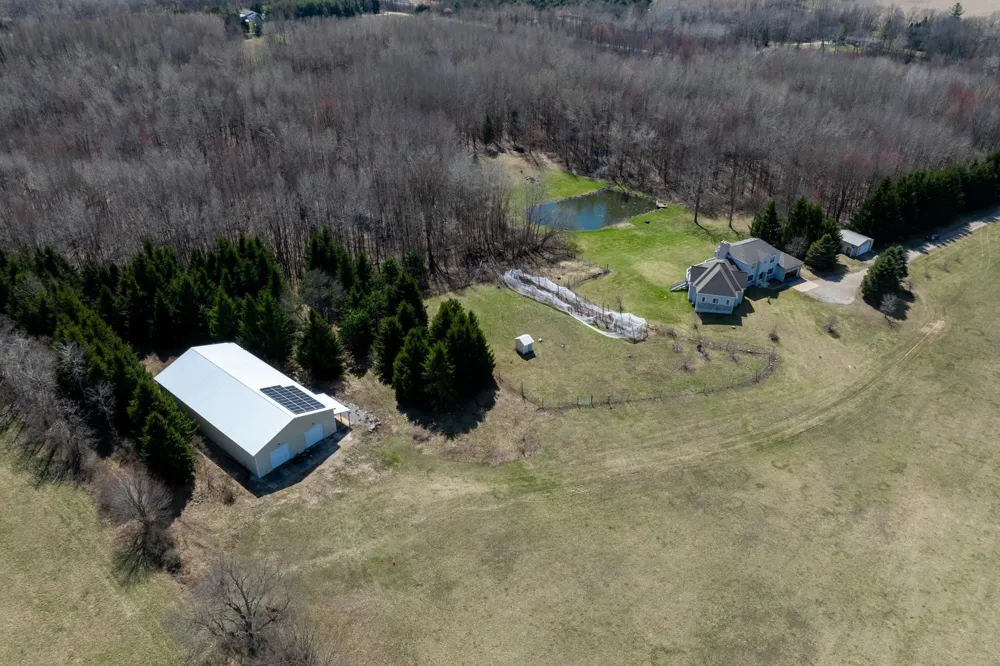 3195 S Rolland Road Broomfield Township, MI 49340