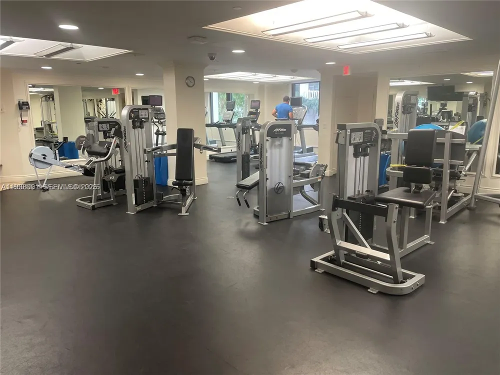 1121 Crandon Blvd #F1107 Key Biscayne, FL 33149