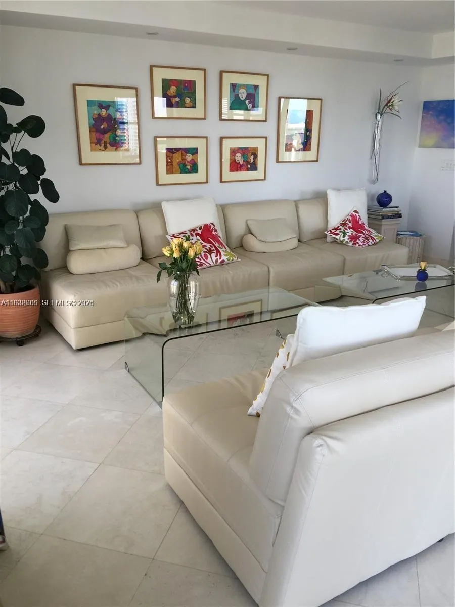 1121 Crandon Blvd #F1107 Key Biscayne, FL 33149