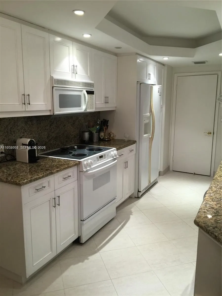 1121 Crandon Blvd #F1107 Key Biscayne, FL 33149