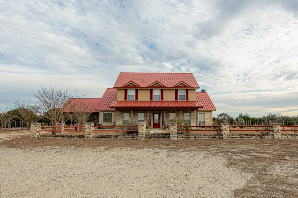 7435 County Road 265 Dublin, TX 76446
