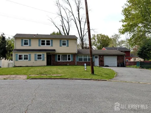 726 W Milton Avenue