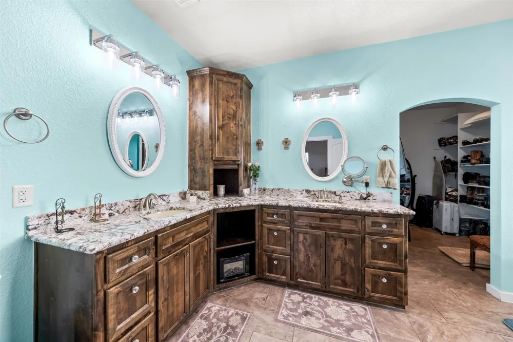 452 County Road 470 Chilton, TX 76632