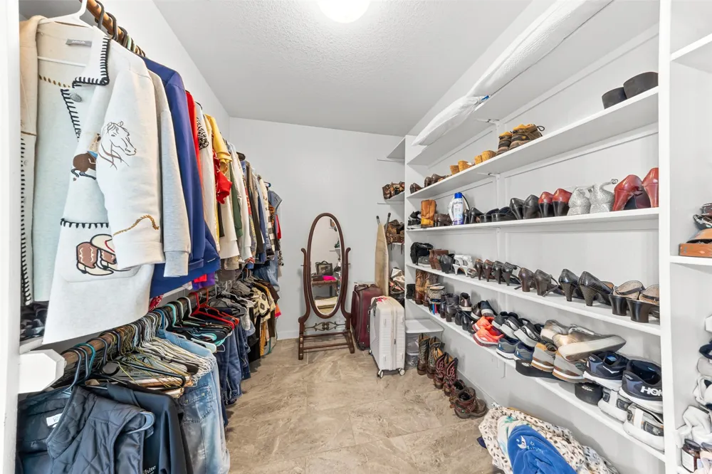 452 County Road 470 Chilton, TX 76632