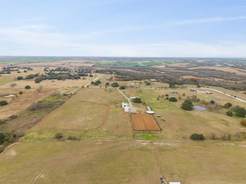 452 County Road 470 Chilton, TX 76632