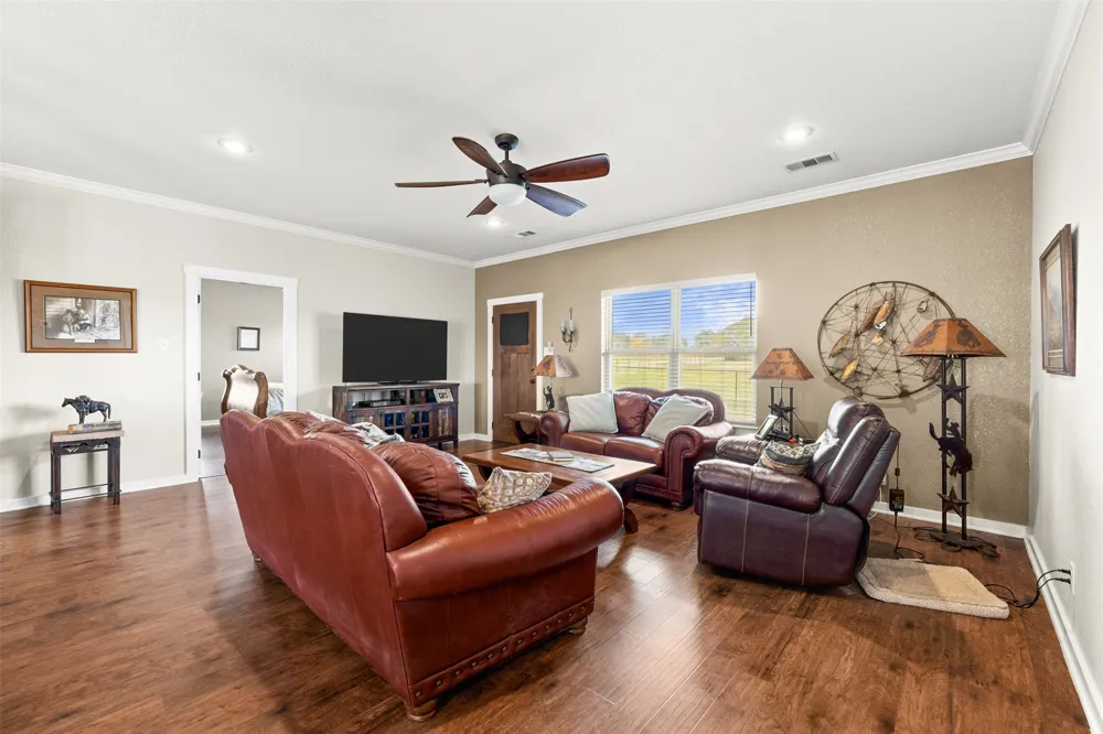 452 County Road 470 Chilton, TX 76632