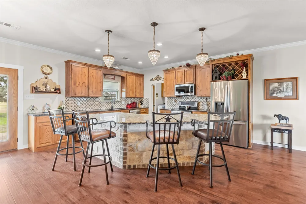 452 County Road 470 Chilton, TX 76632