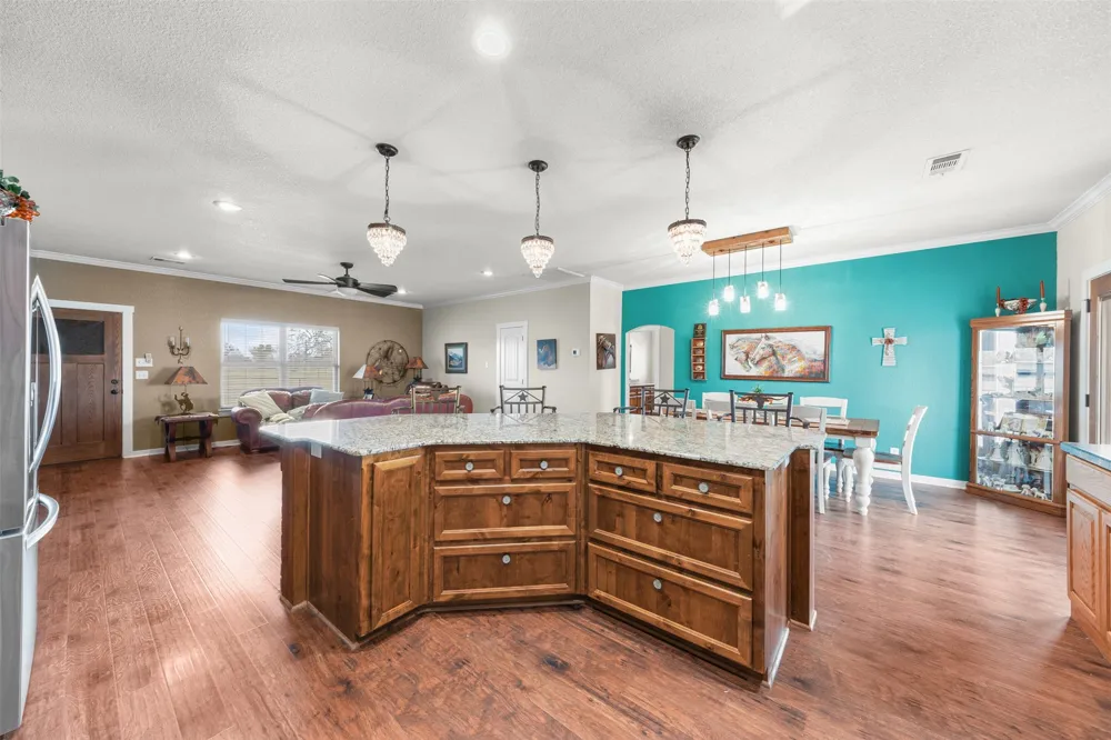 452 County Road 470 Chilton, TX 76632