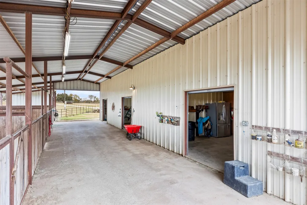 452 County Road 470 Chilton, TX 76632
