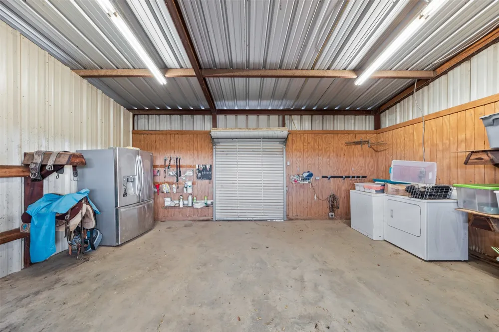 452 County Road 470 Chilton, TX 76632