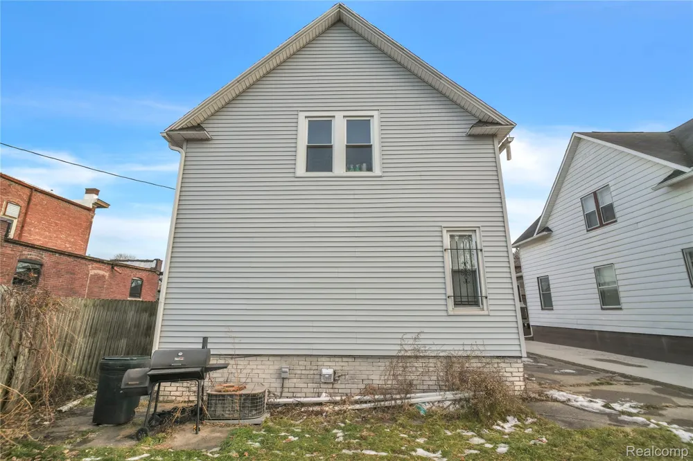 113 S Mason Street Saginaw City, MI 48602